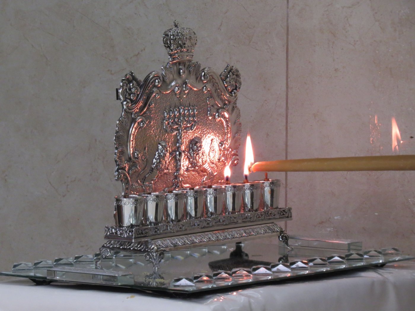 הדלקת נר חנוכה ויום ההצלה בקרעטשניף קרית גת