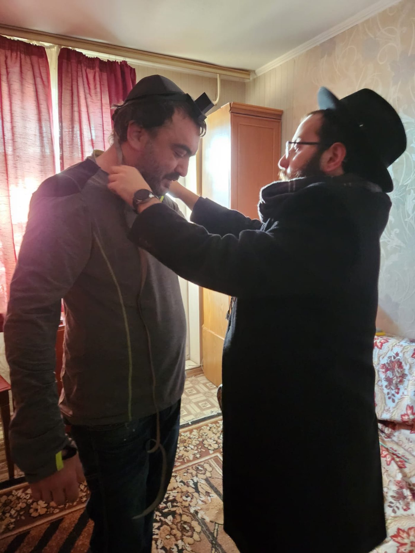 טנקים באוקראינה, לא מה שחשבתם: המבצע החב"די בלב המדינה הבוערת