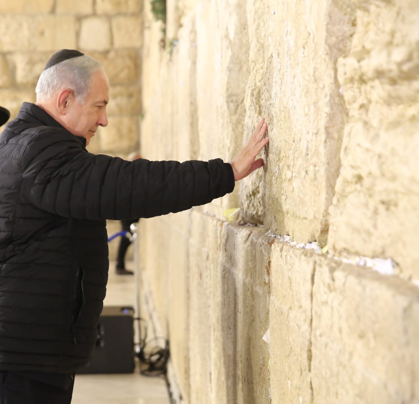 ראש הממשלה בנימין נתניהו ורעייתו ביקרו בכותל