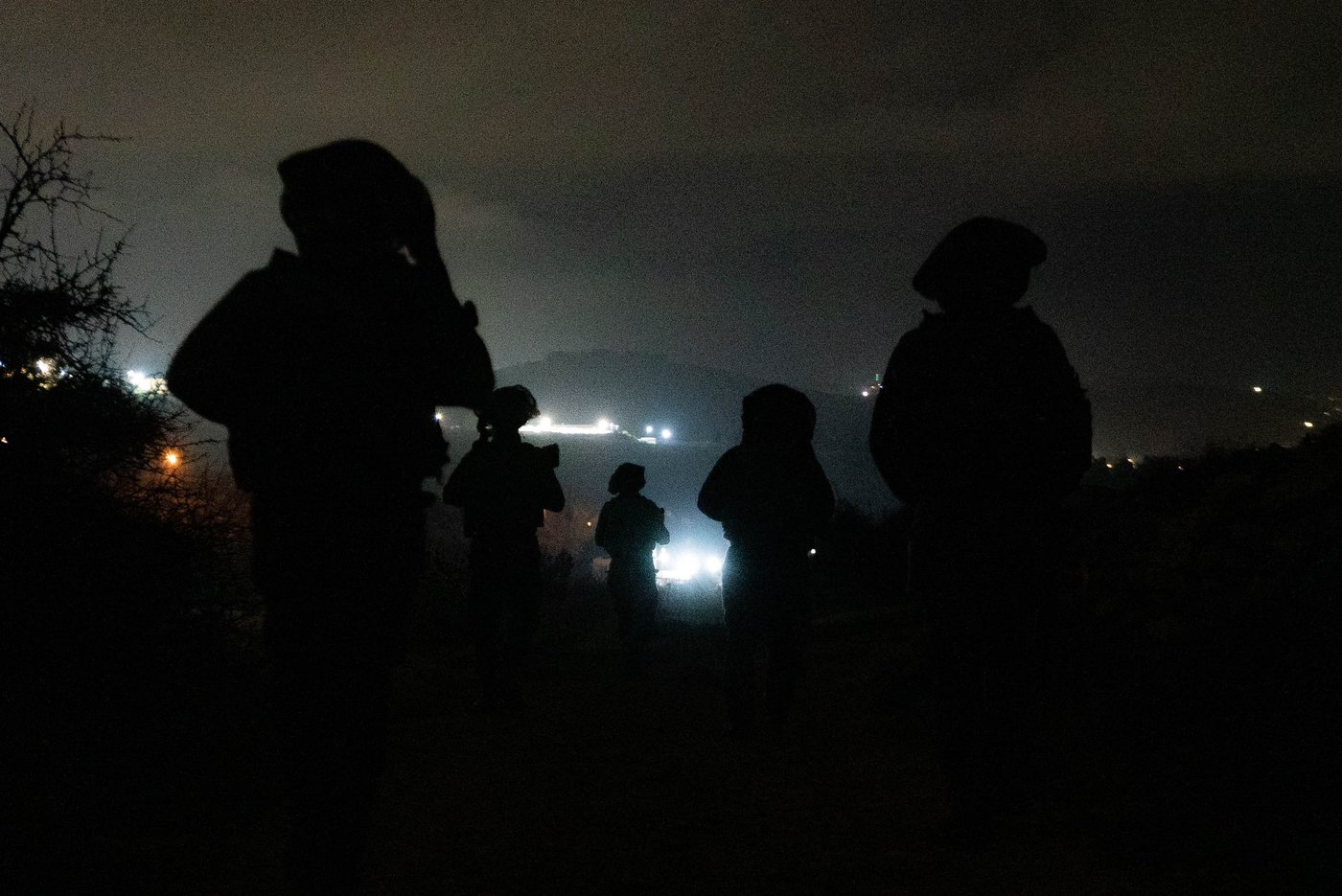 תוך כדי ירי מסיבי: החיילים עצרו 14 מבוקשים ביו"ש | תיעוד
