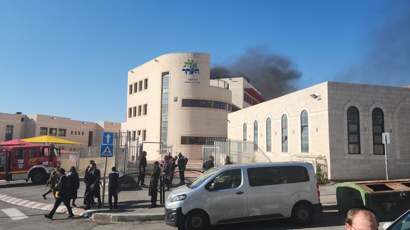 "שמענו פיצוץ בארוחת בוקר": שריפה פרצה בביתר עילית