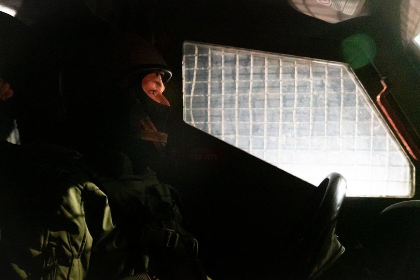7 מבוקשים נעצרו; עימותים בשכם בכניסת מתפללים לקבר יוסף