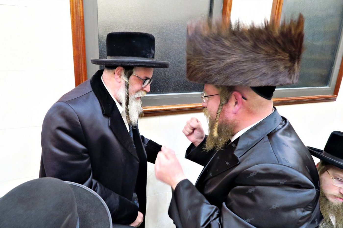 בראשות רבנים ואדמו"רים: שבע ברכות לאחד מרבני ביתר