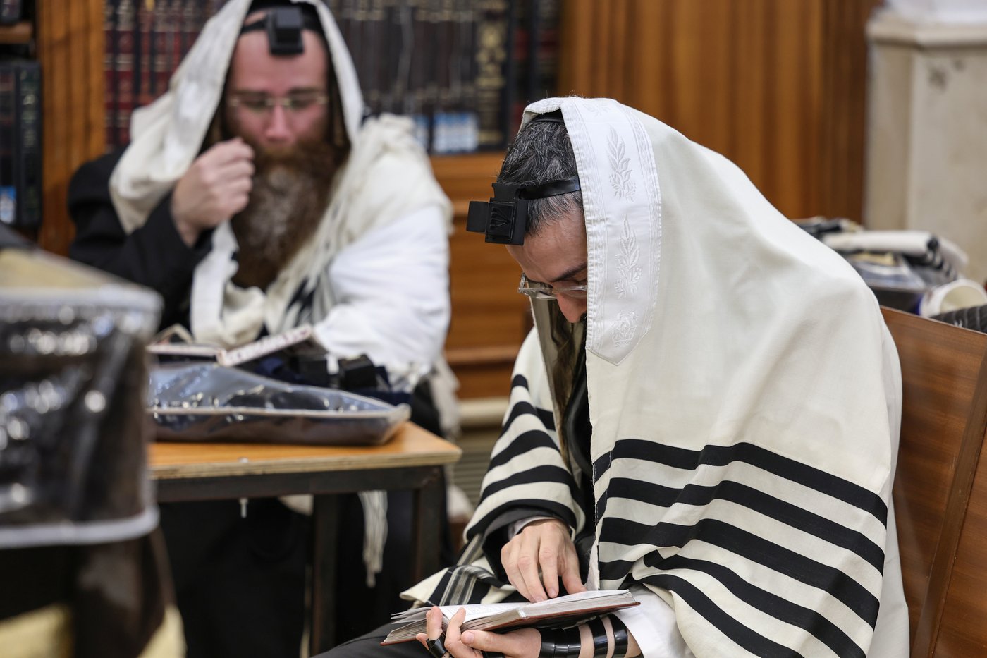 ללא החסידים: האדמו"ר מזוועהיל התפלל שחרית במירון
