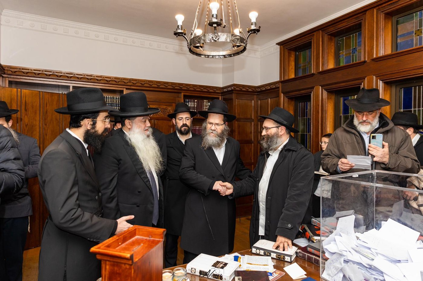 צפו בתיעוד: הרב יגאל כהן בביקור מיוחד בכפר חב"ד
