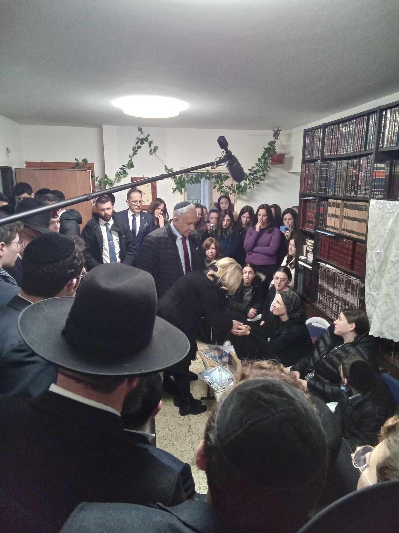 נתניהו ניחם את משפחת פאלי: "נפלתם קורבן לשנאה רצחנית; נזכור תמיד את בניכם"