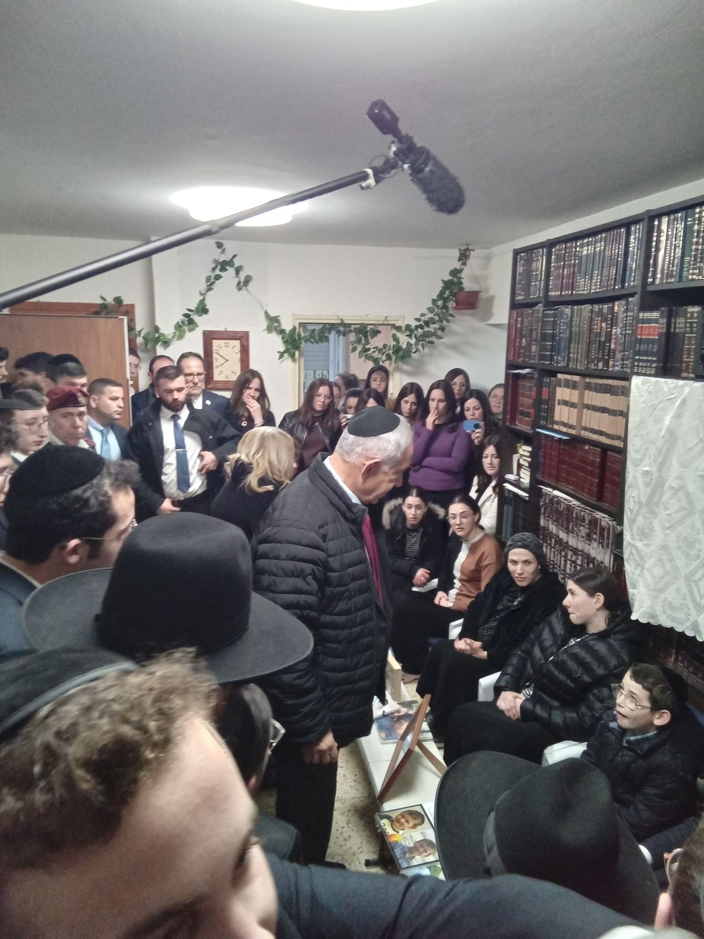 נתניהו ניחם את משפחת פאלי: "נפלתם קורבן לשנאה רצחנית; נזכור תמיד את בניכם"