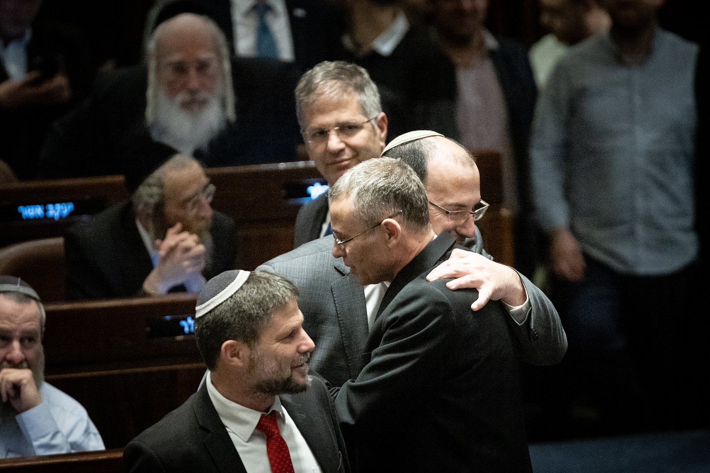 גלריה מסכמת: הלילה הדרמטי במליאת הכנסת. צפו