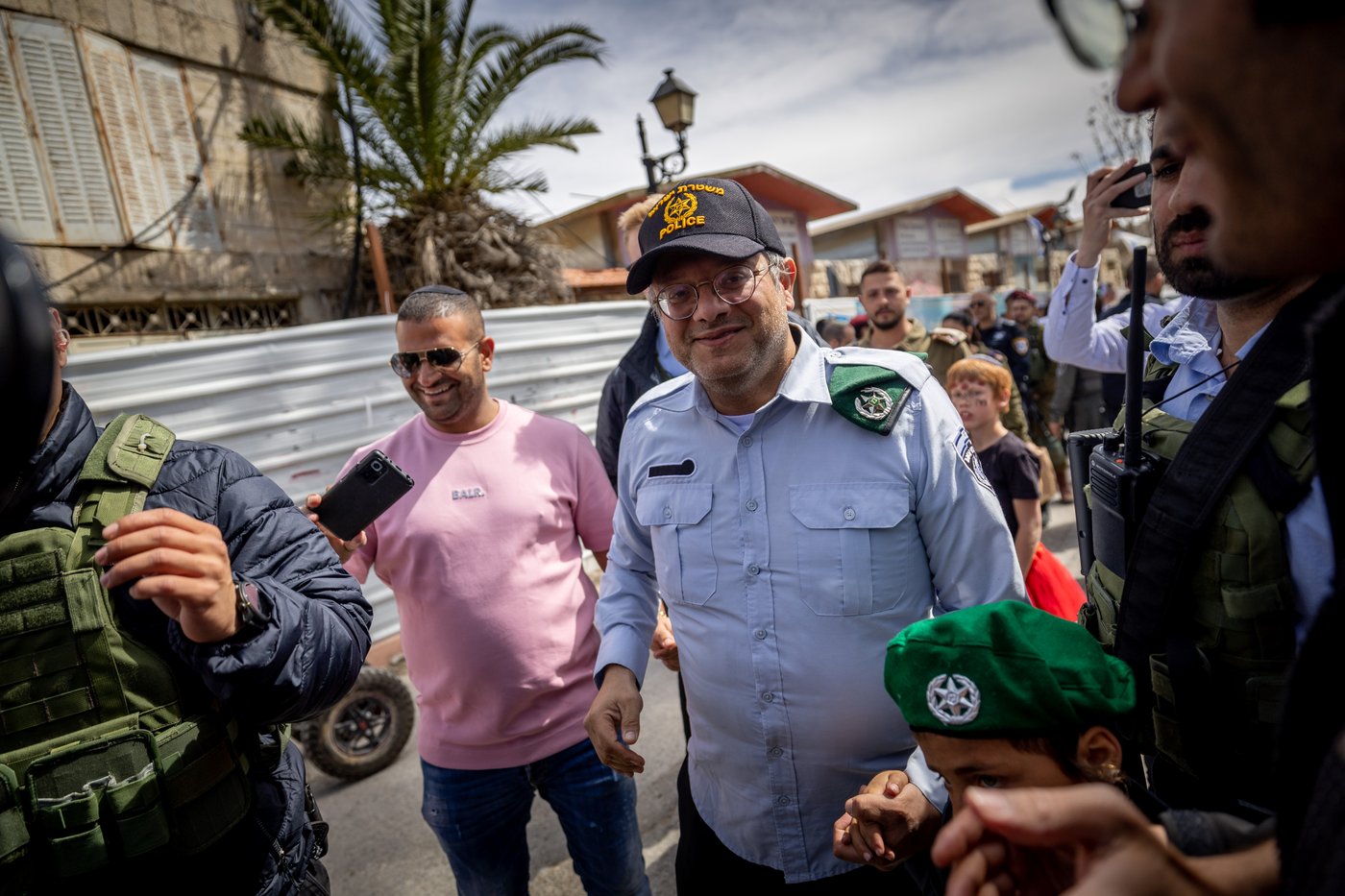 תחת אבטחה כבדה: כך חגגו פורים בחברון • גלריה