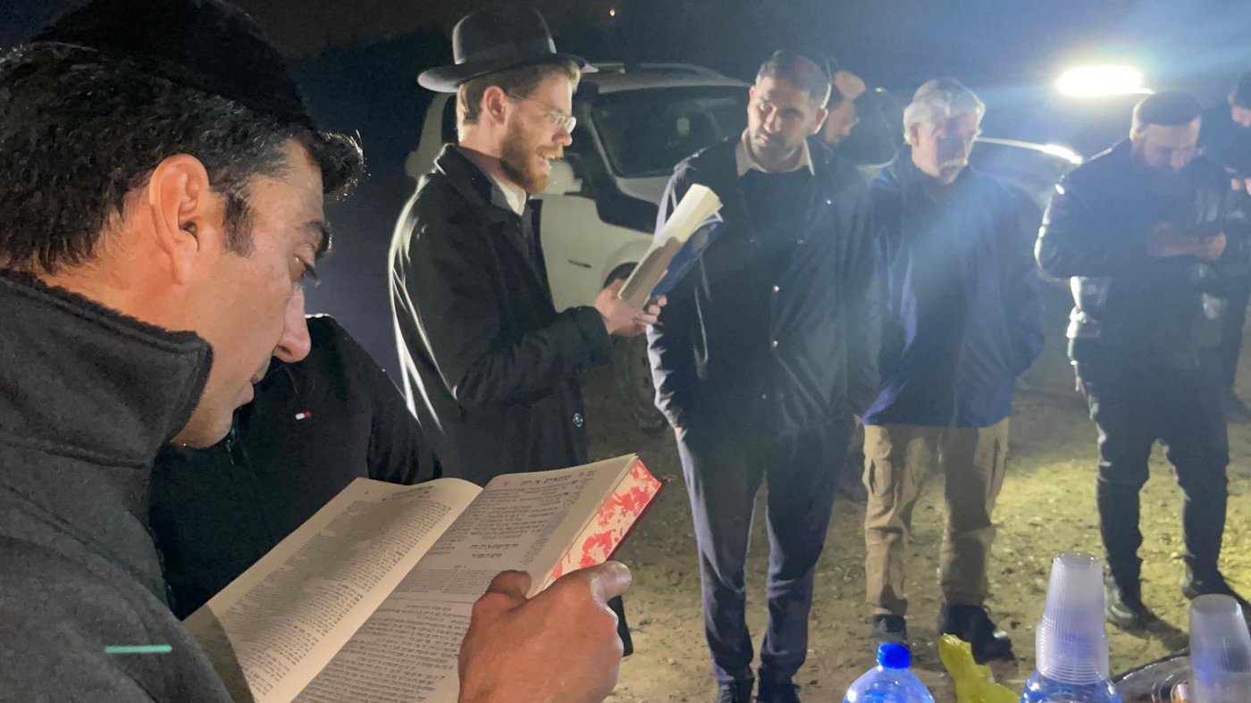 מפתיע: סיום
"מסכת נזיר" ב"מערת הנזירים" – "מערת הרשב"י"