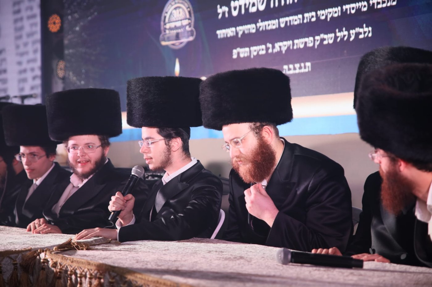 האברכים של גור סיימו את כל הש"ס בעל פה • תיעוד