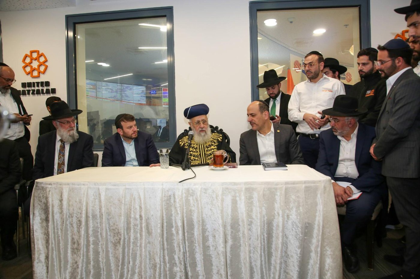 הראש"ל: רכב חשמלי עדיף לצורך נסיעה להצלת חיים בשבת
