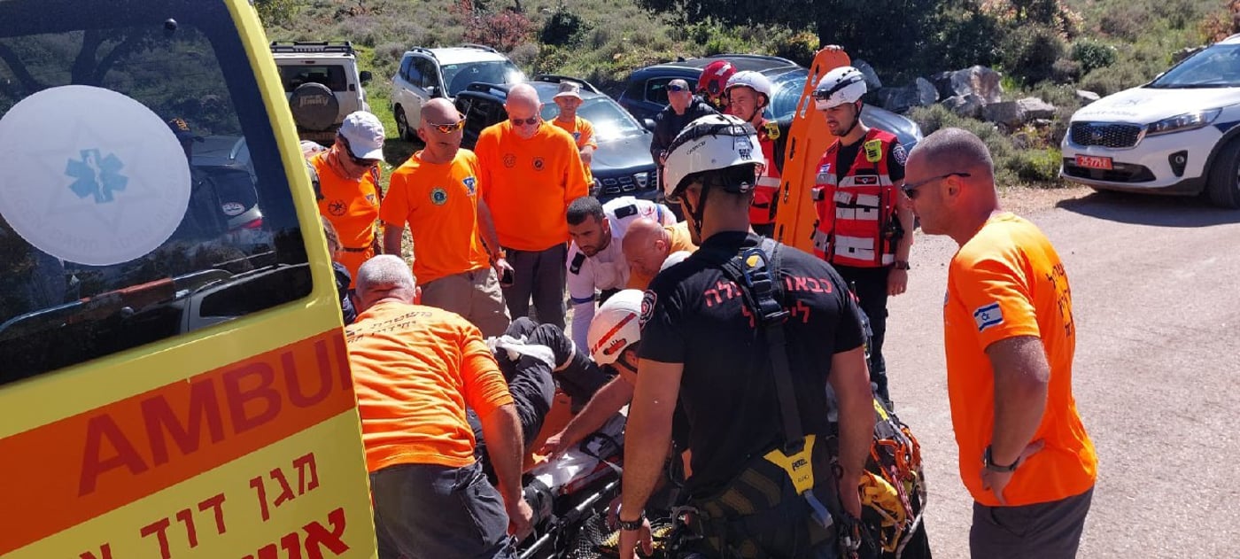מטייל נפל ונחבל בנחל; המתנדבים חילצו אותו אחרי קיבוע