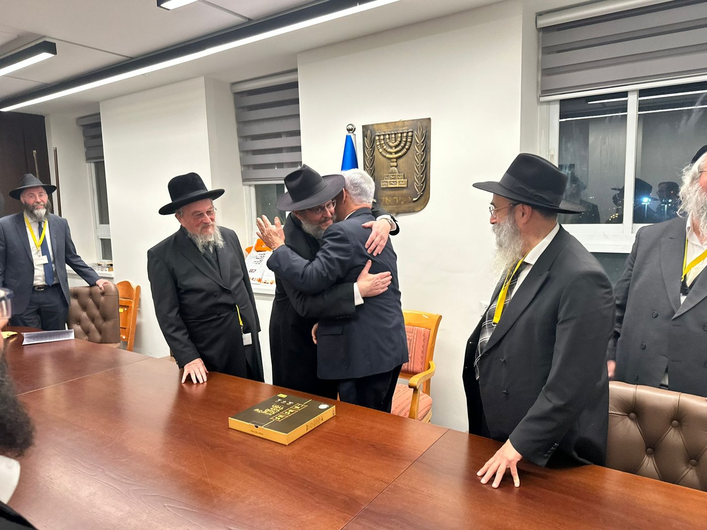 ראש הממשלה נתניהו התרגש מפעילות חב"ד - וחתם על הצהרת יום החינוך לכבוד הרבי מליובאוויטש
