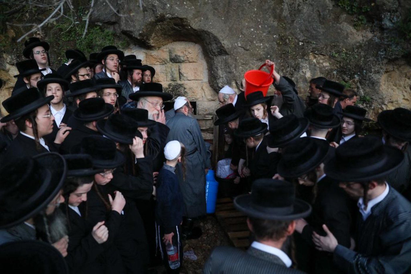 האדמו"ר מתולדות אהרן בשאיבת מים שלנו | תיעוד