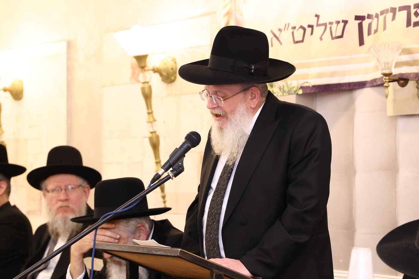 כפי 'המסורת': הפלג הירושלמי התכנסו ל'הקבלת פני רבו' בפסח