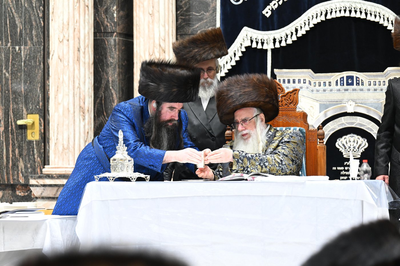 מראות חג הפסח בחצר הקודש צאנז | תיעוד מסכם