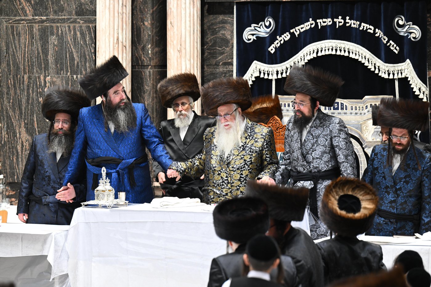 מראות חג הפסח בחצר הקודש צאנז | תיעוד מסכם