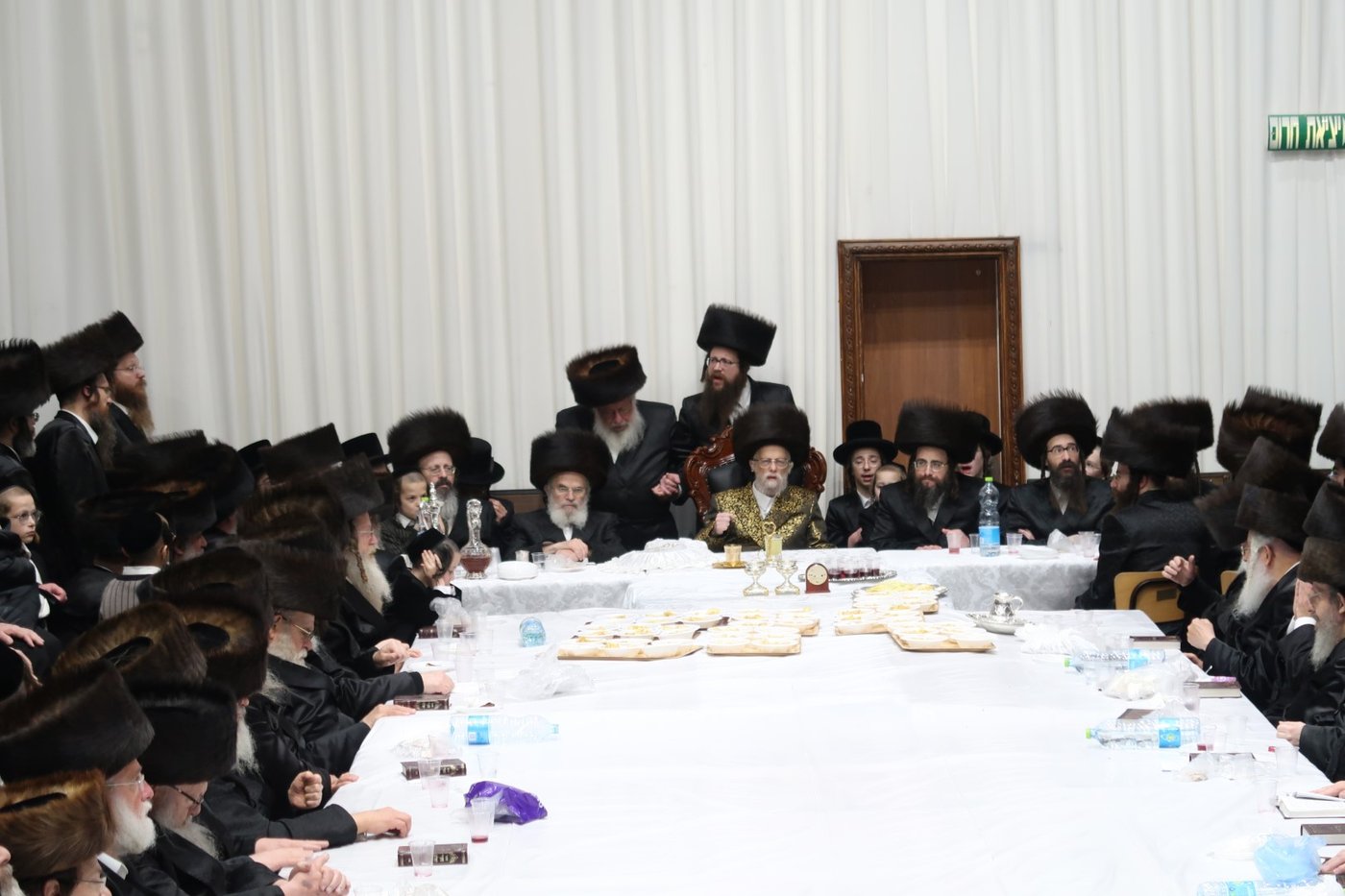 מראות חג הפסח בחצר סערט ויז'ניץ | צפו בגלריה