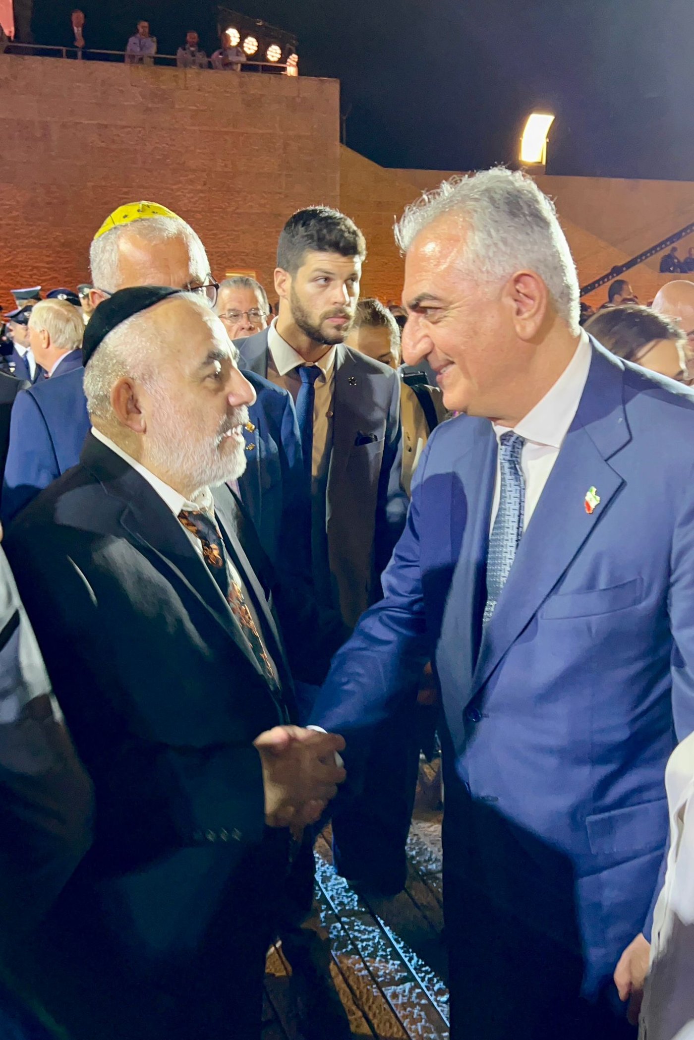 הנסיך האיראני נפגש עם רבה של יהדות משהד בישראל