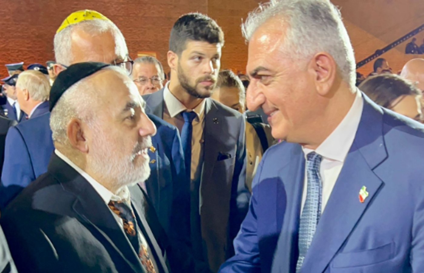 הנסיך האיראני נפגש עם רבה של יהדות משהד בישראל