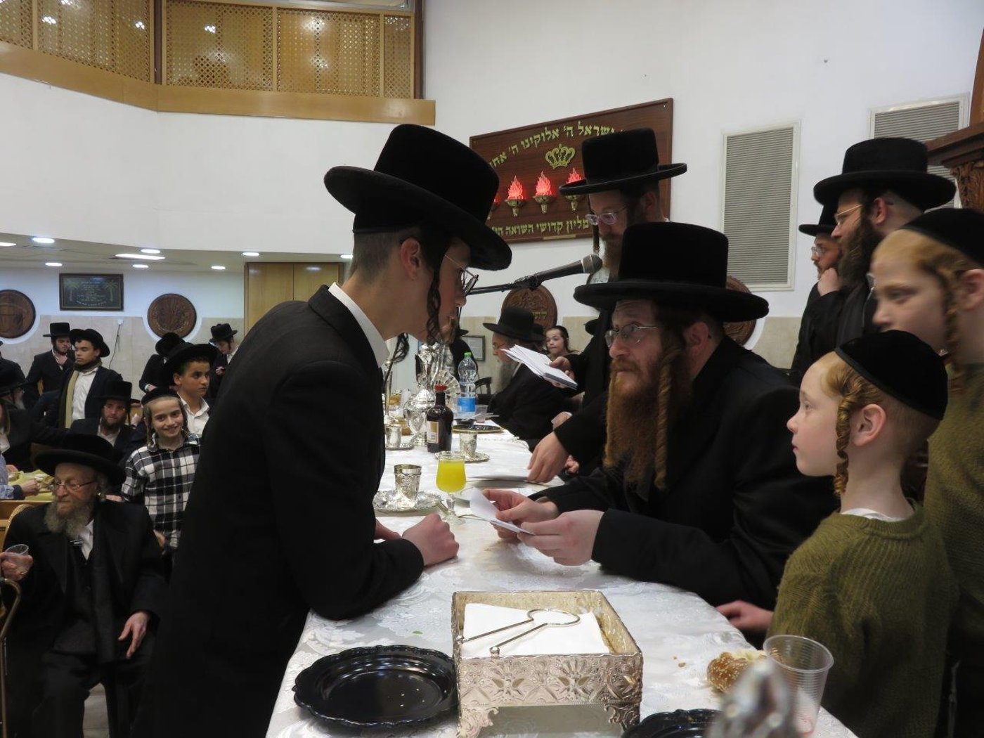 בקאליב
ציינו ארבע שנים לפטירת האדמו"ר מקאליב זיע"א