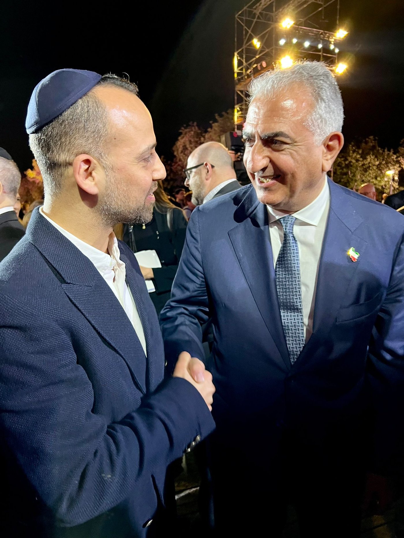 הנסיך האיראני נפגש עם רבה של יהדות משהד בישראל