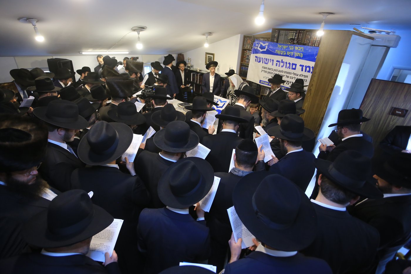 בראשות הגר"ב פינקל: מעמד ישועות נורא בערב שביעי של פסח