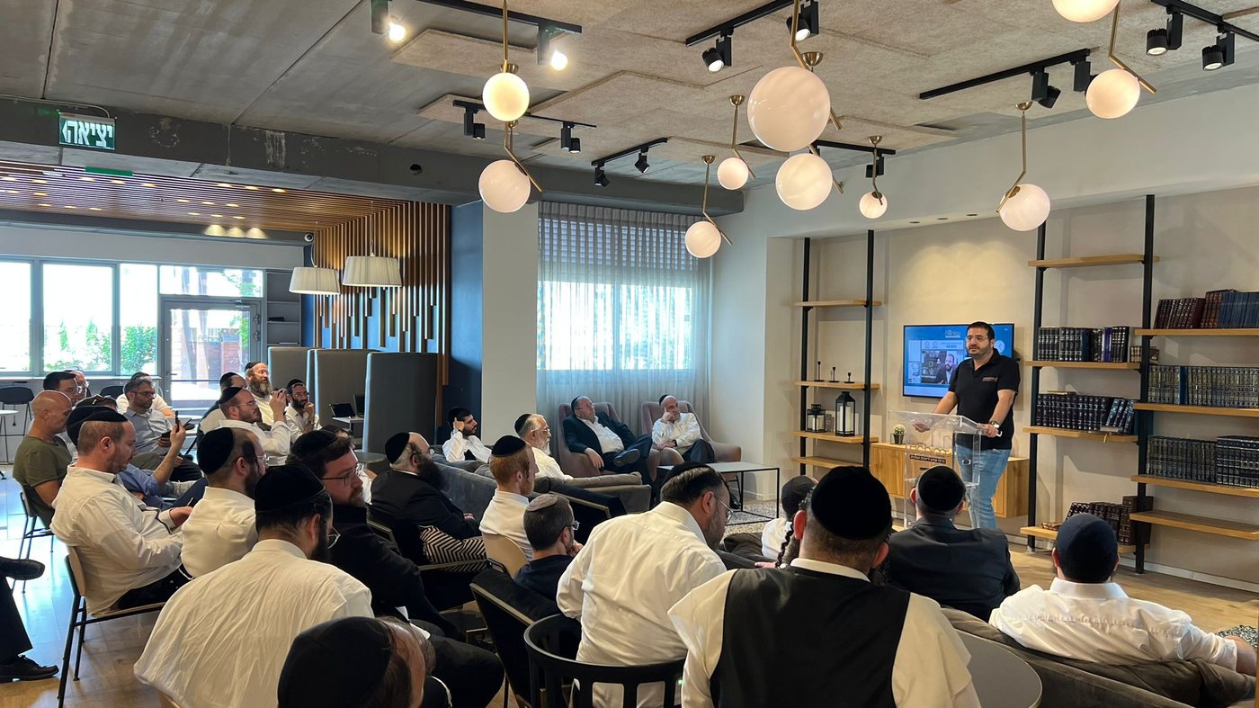 מליארדר האנרגיה הצעיר ליזמים החרדים: "אתם מנוע הצמיחה והאנרגיה"