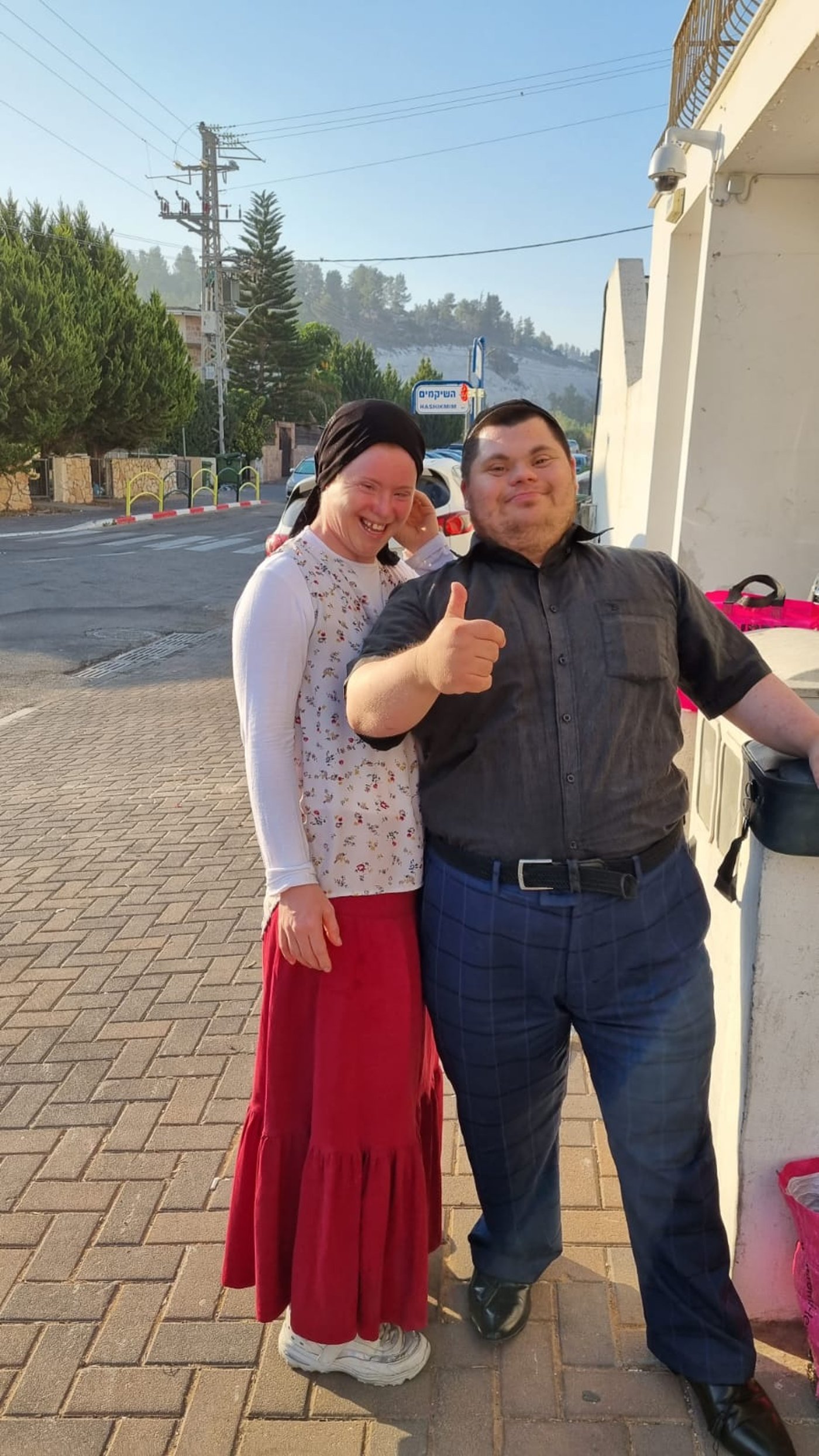 אביחי עם אשתו