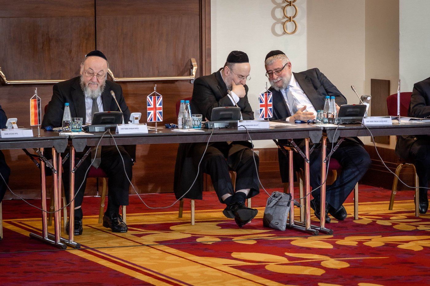 רבני ודייני אירופה קוראים למוסדות האיחוד האירופי לבלום
יוזמות חקיקה אנטישמיות