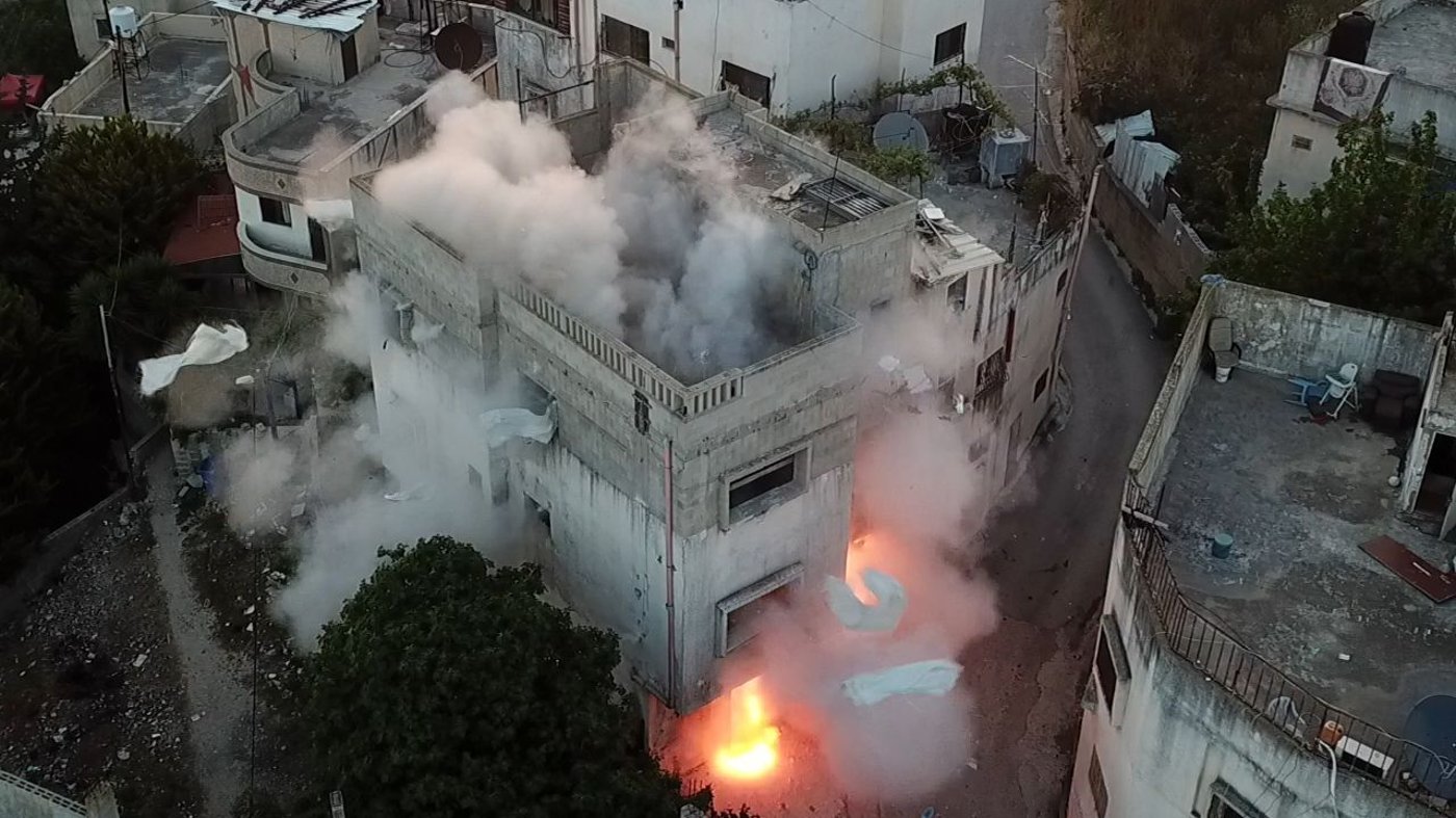 צה"ל הרס בתי מחבלים מהפיגועים באריאל ובכפר פונדק | צפו בתיעוד