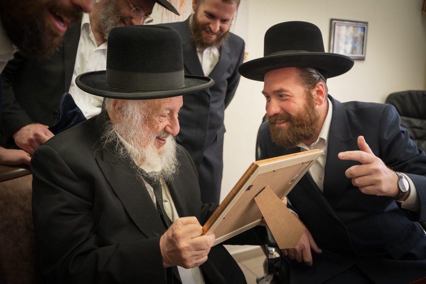 זופניק בכיכר • כל התמונות, הנייעס והחשיפות של השבוע
