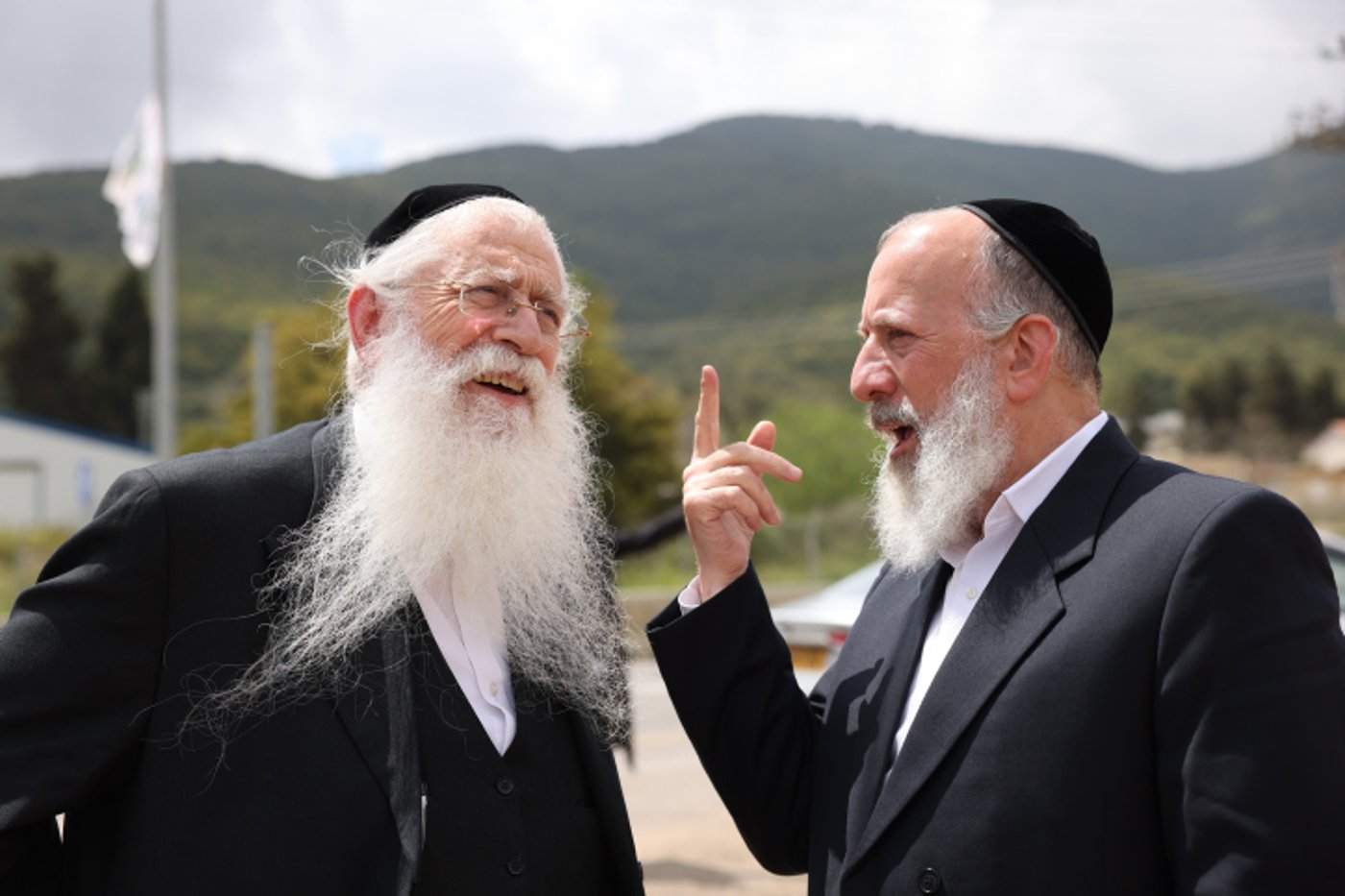"בתום 5 שעות תזכרו שיש עוד יהודים שרוצים להגיע למירון"