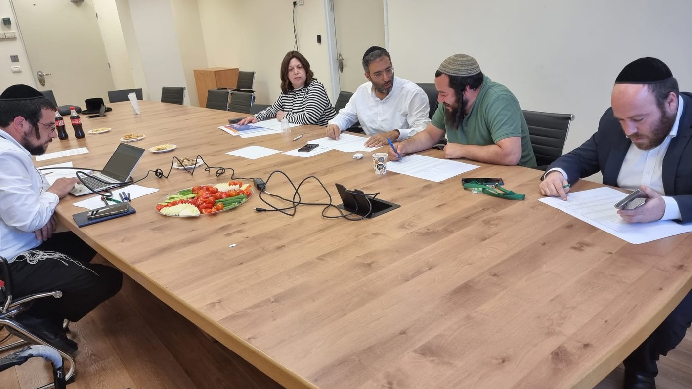 חשיבה על הפרטים הקטנים ביותר // ישיבת ההיערכות, היום