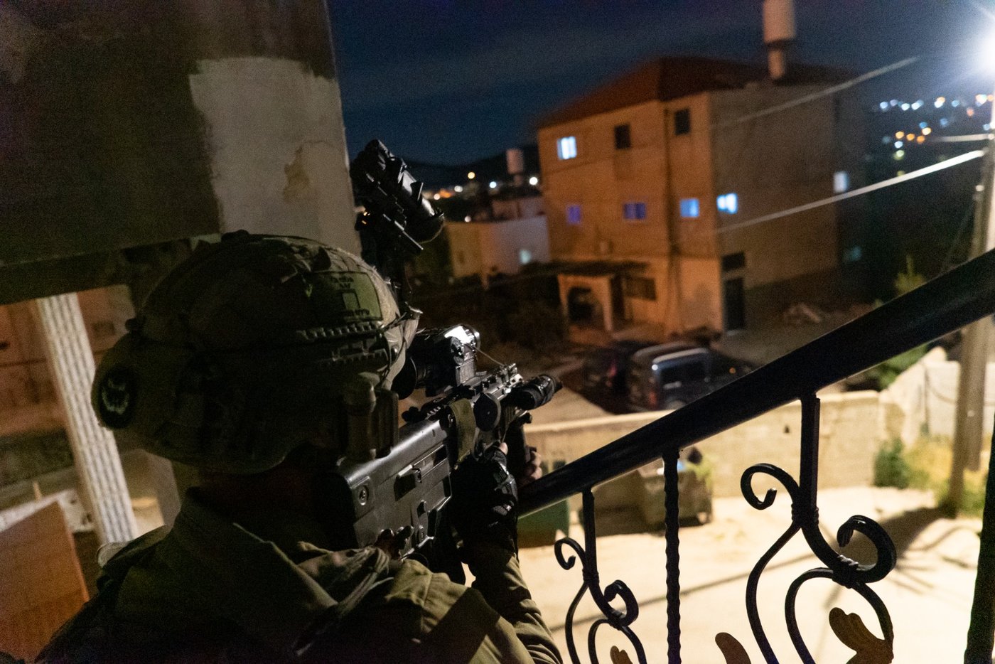 19 מבוקשים נעצרו; אמצעי לחימה רבים נתפסו | תיעוד