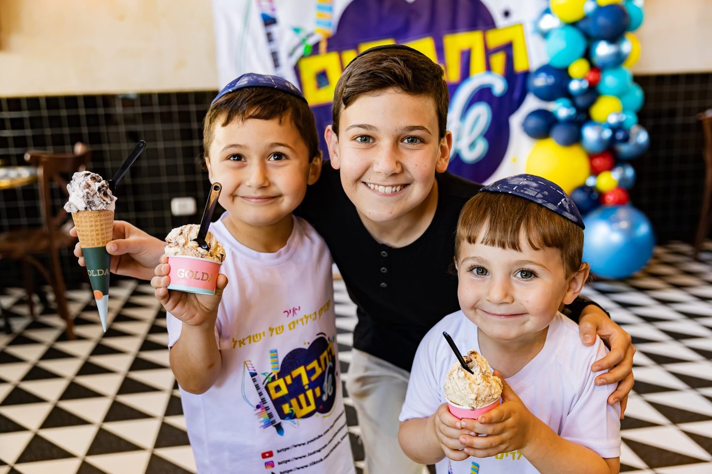 ישי לפידות השיק את "החברים של ישי", כולם התייצבו | צפו