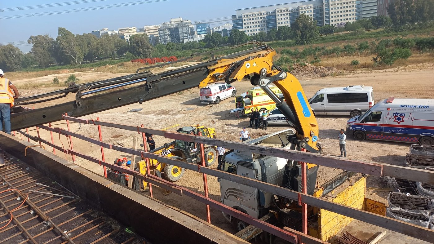 הזירה בבני ברק, הבוקר