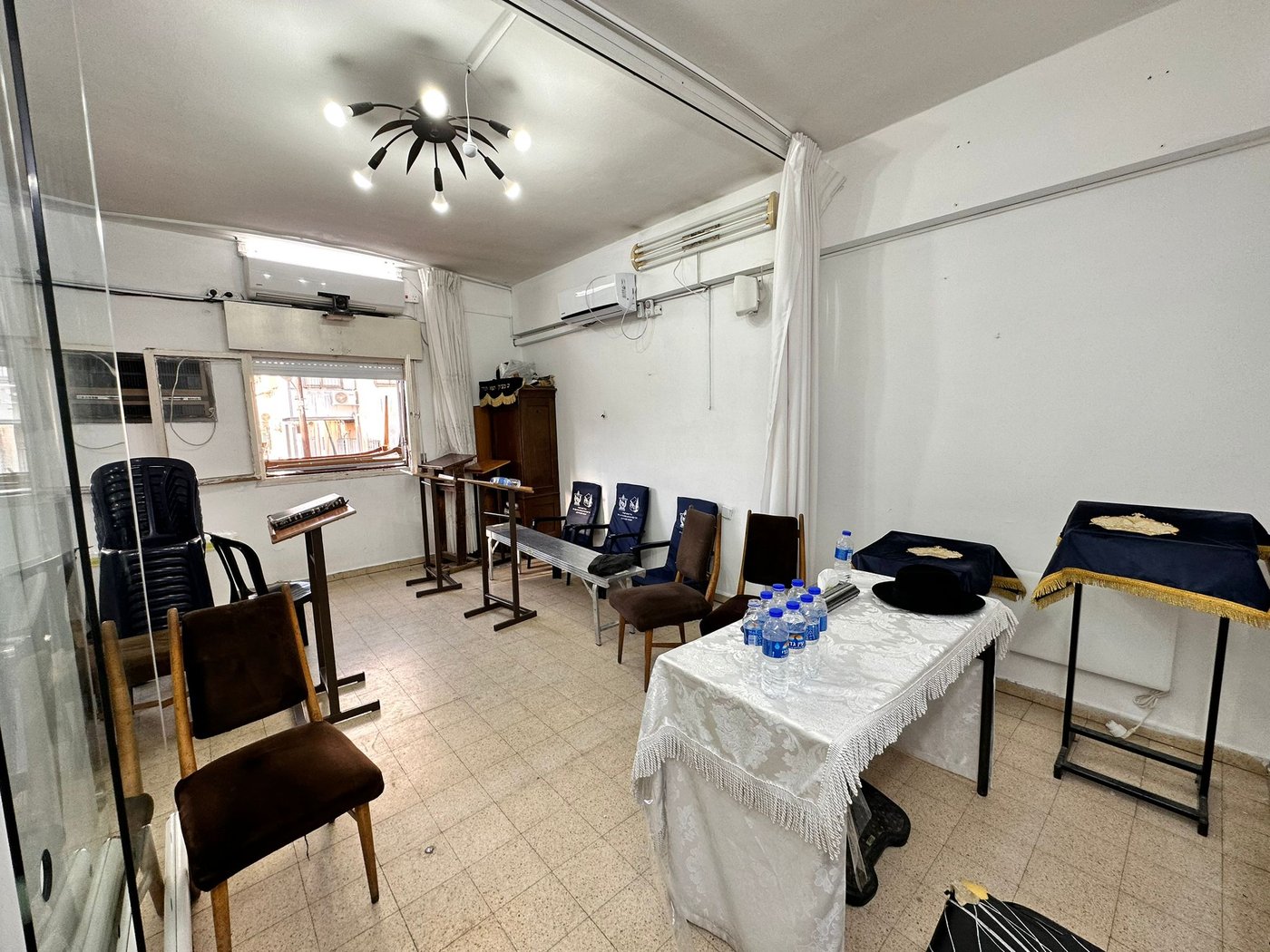 הצצה נדירה אל ביתו של מרן רבי גרשון אדלשטיין זצוק"ל • צפו