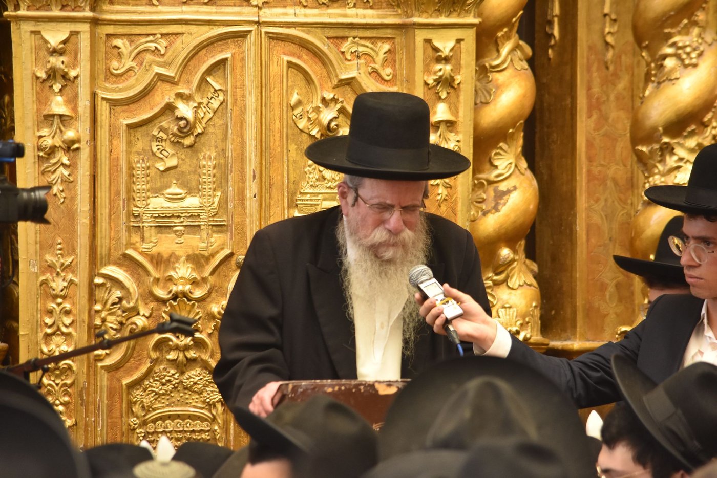 מראות ממסע הלוויה של מרן רבי גרשון אדלשטיין זצ"ל • צפו