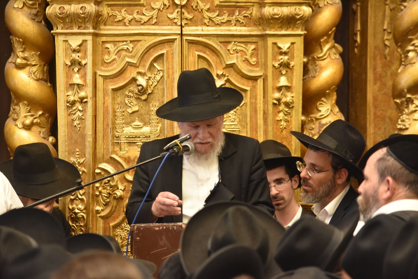 מראות ממסע הלוויה של מרן רבי גרשון אדלשטיין זצ"ל • צפו