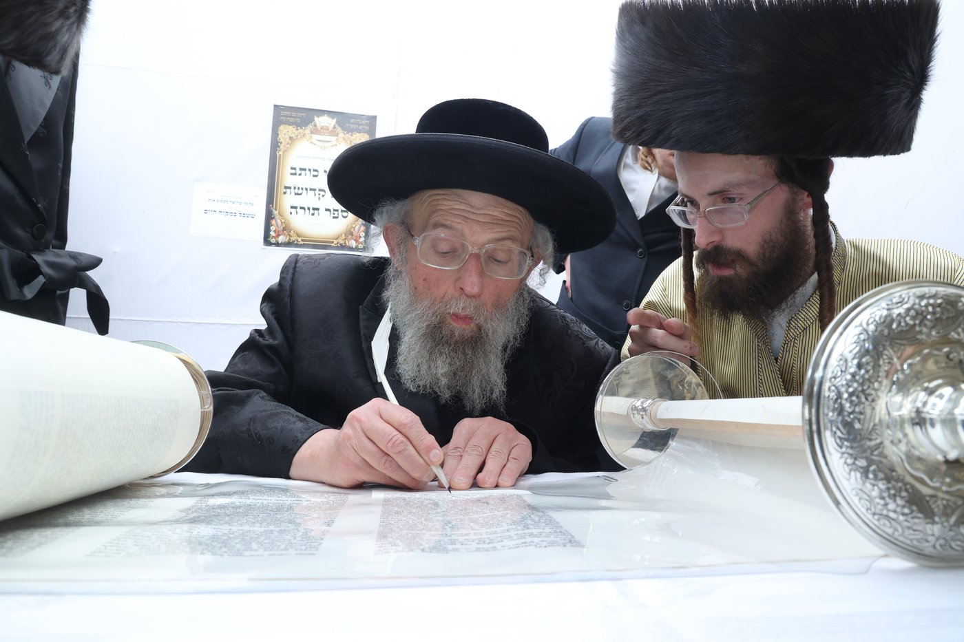 ה'וויטעפסק'ערס' חסמו את כיכר השבת | תיעוד 