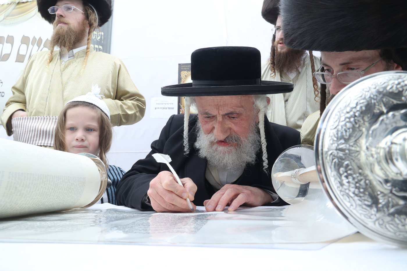 ה'וויטעפסק'ערס' חסמו את כיכר השבת | תיעוד 