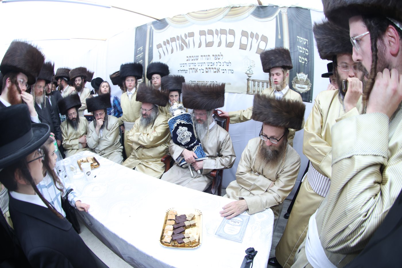 ה'וויטעפסק'ערס' חסמו את כיכר השבת | תיעוד 