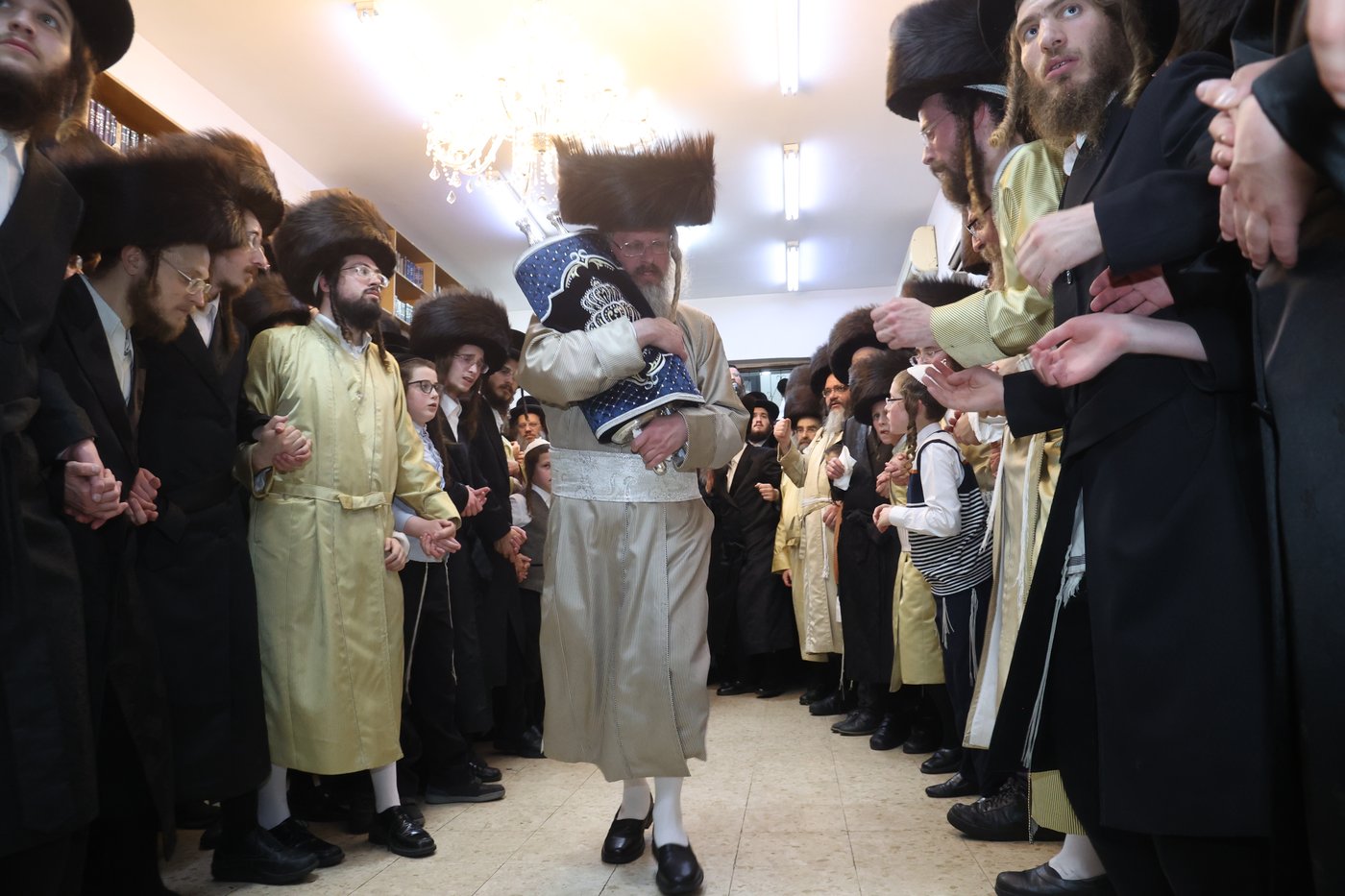 ה'וויטעפסק'ערס' חסמו את כיכר השבת | תיעוד 