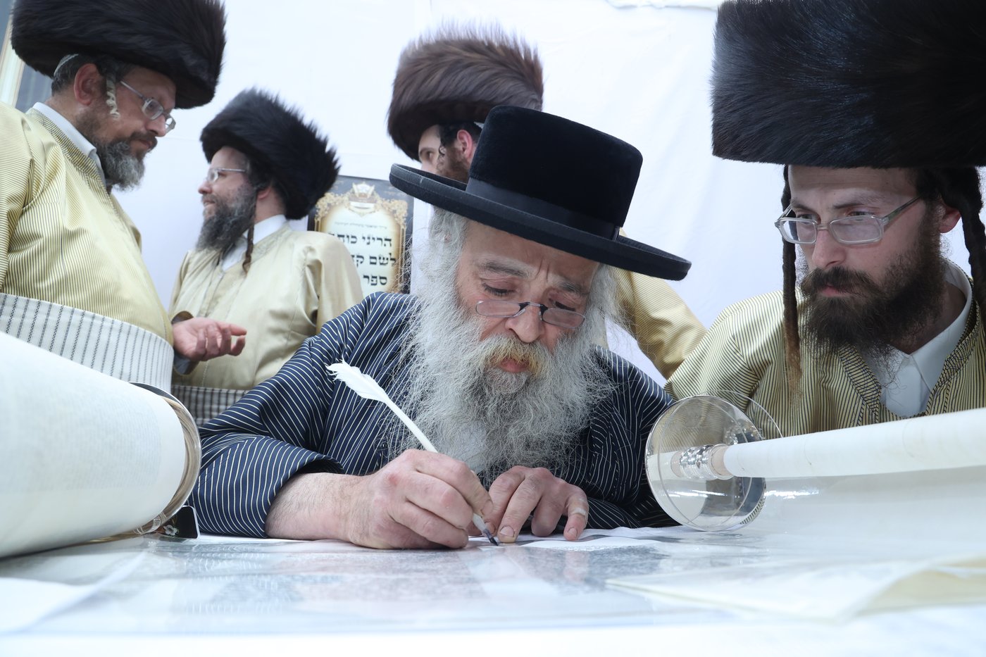 ה'וויטעפסק'ערס' חסמו את כיכר השבת | תיעוד 