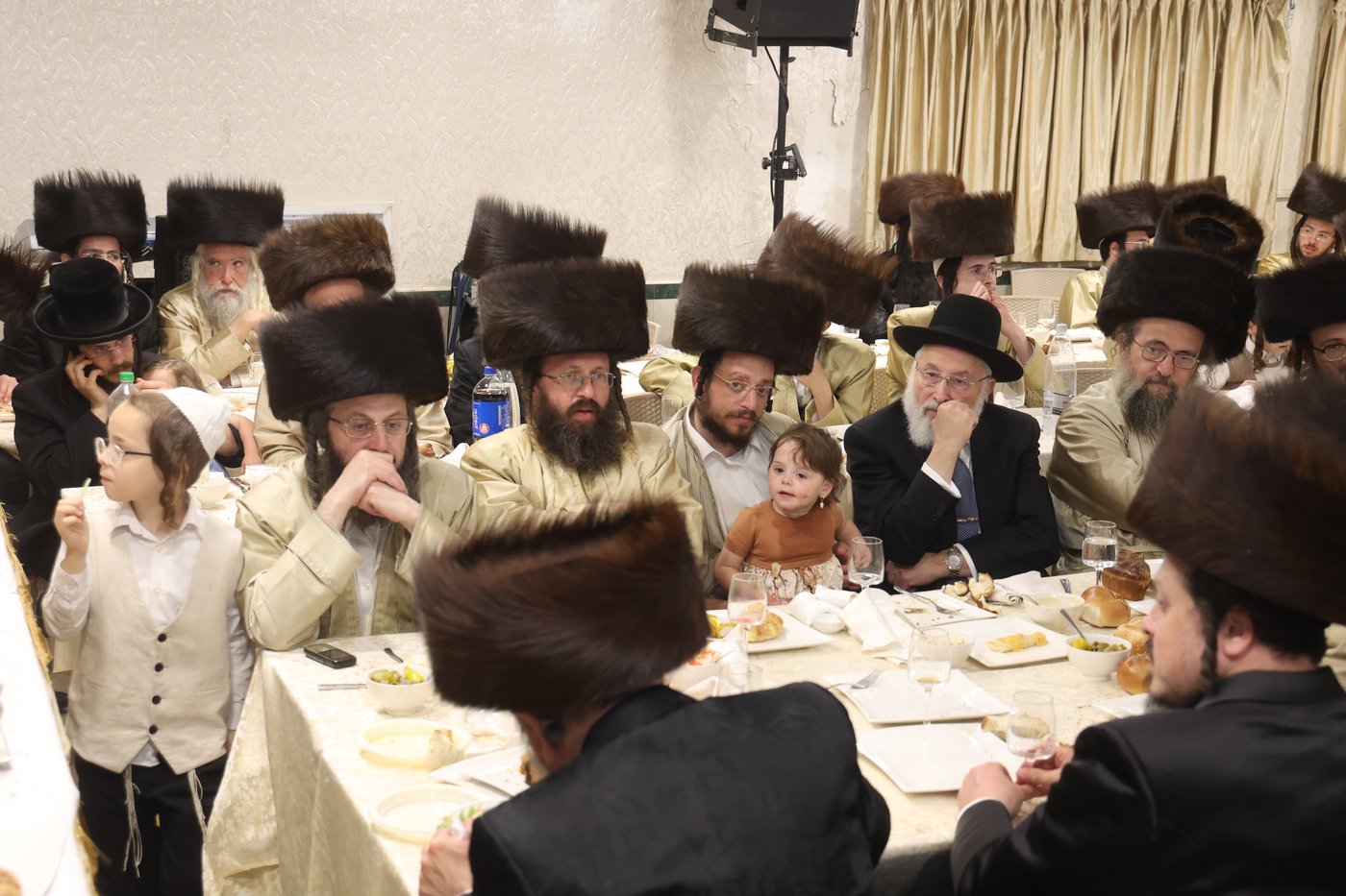 ה'וויטעפסק'ערס' חסמו את כיכר השבת | תיעוד 