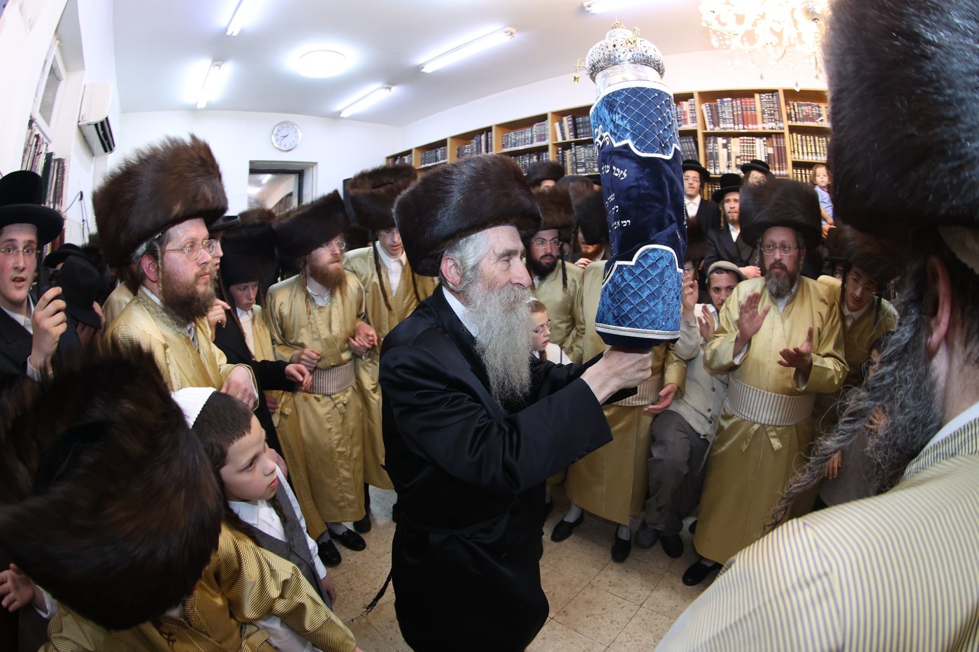 ה'וויטעפסק'ערס' חסמו את כיכר השבת | תיעוד 