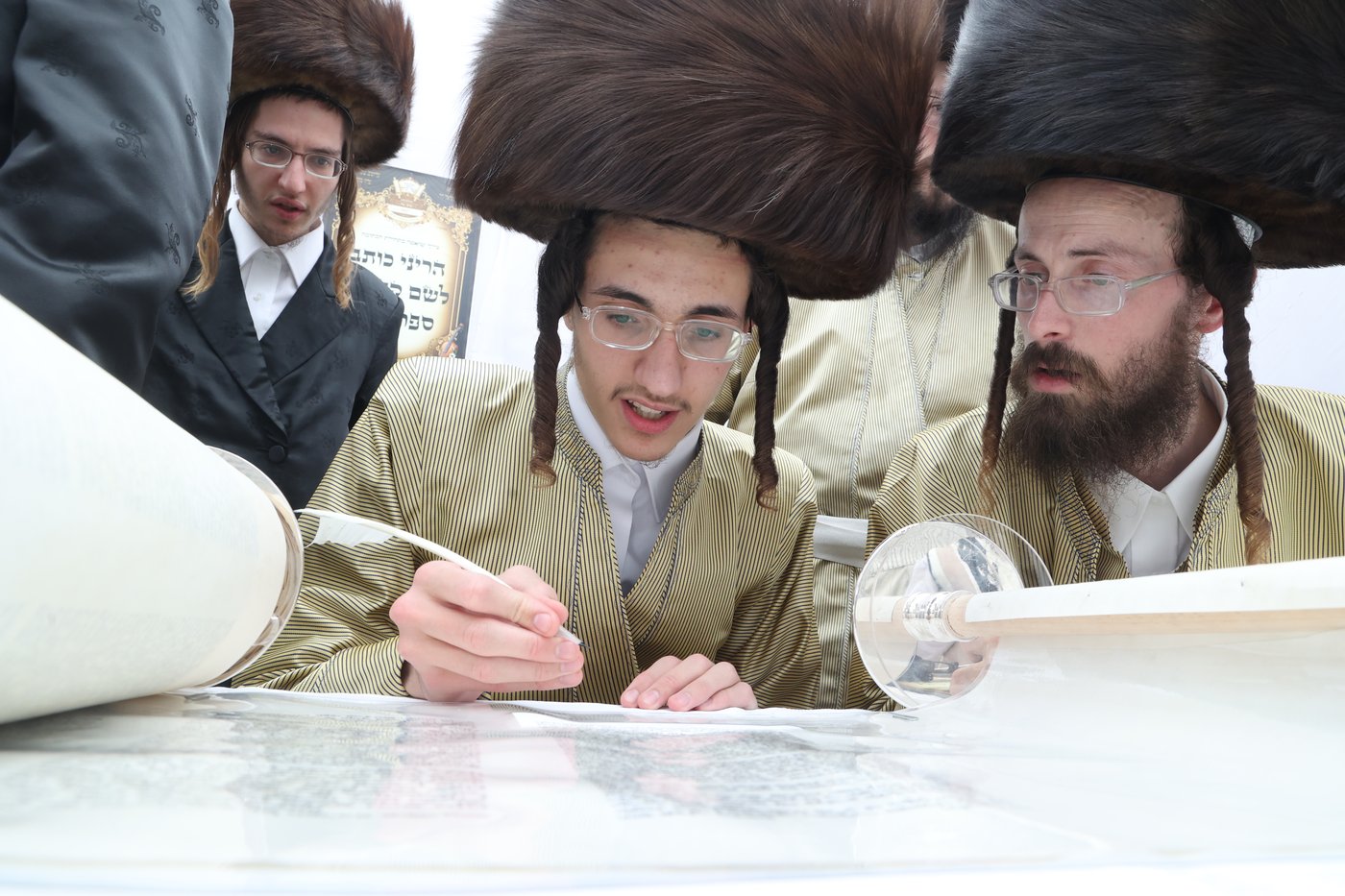 ה'וויטעפסק'ערס' חסמו את כיכר השבת | תיעוד 