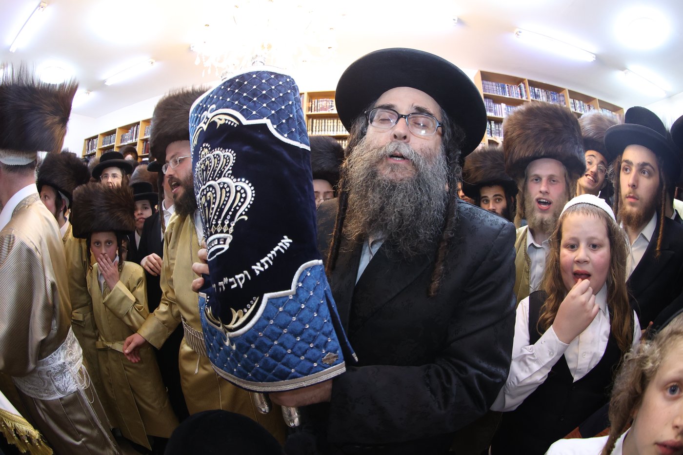 ה'וויטעפסק'ערס' חסמו את כיכר השבת | תיעוד 